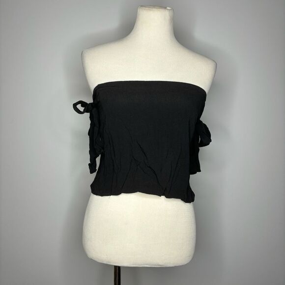 Lulu's- Black Top with Off the shoulder Bow Ties - Picture 1 of 4
